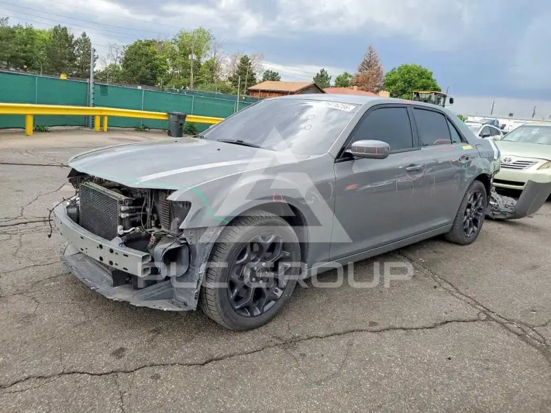 2019 Chrysler 300 фото
