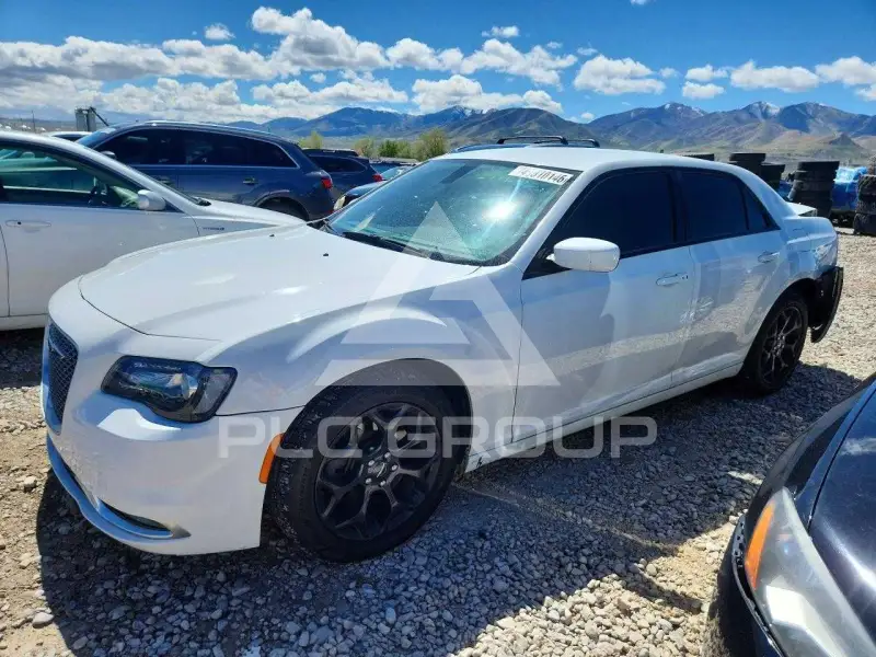 2019 Chrysler 300 photo