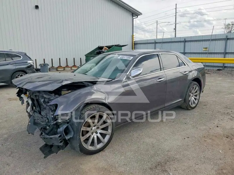 2019 Chrysler 300 фото