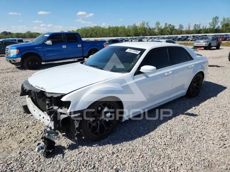 2019 Chrysler 300 фото