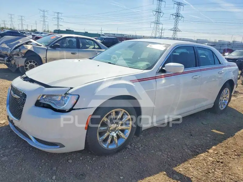 2019 Chrysler 300 фото