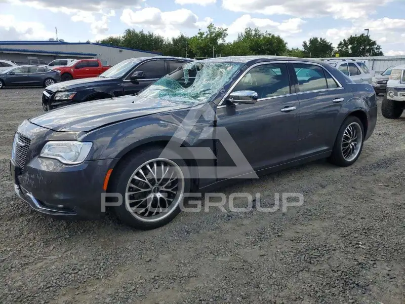 2019 Chrysler 300 photo