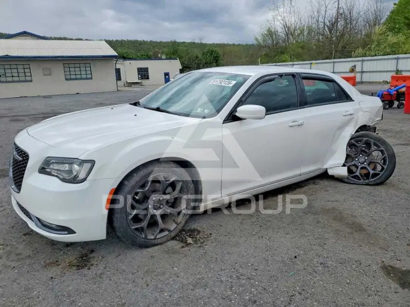 2019 Chrysler 300 photo