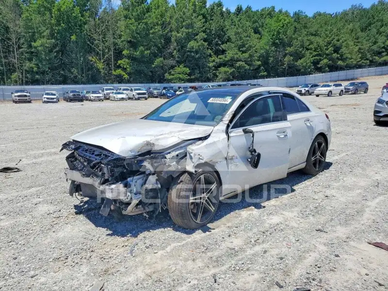 2019 Mercedes Benz A 220 photo