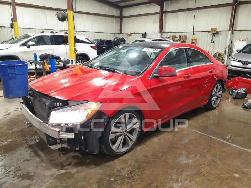 2019 Mercedes Benz CLA-Class фото