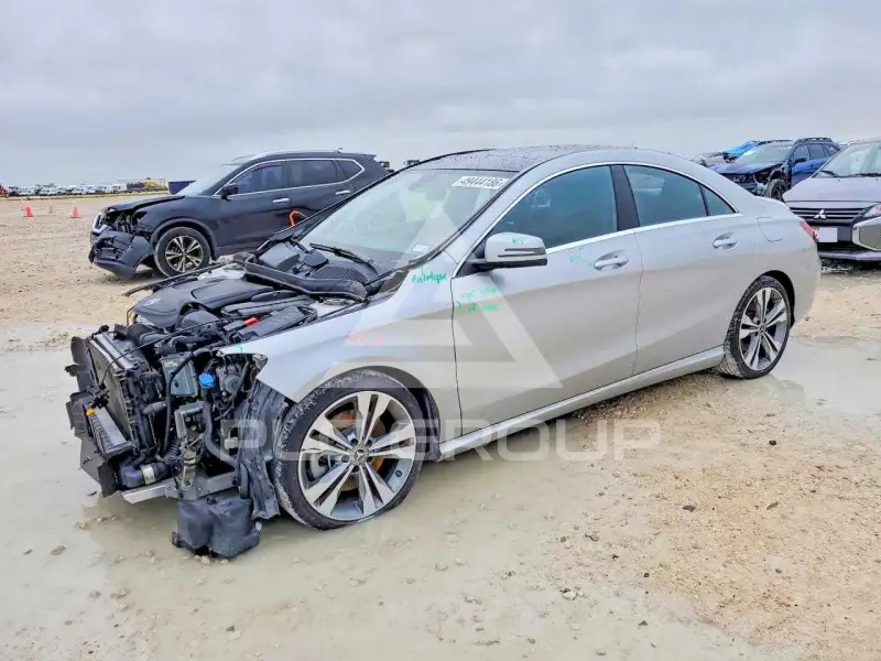 2019 Mercedes Benz CLA-Class фото