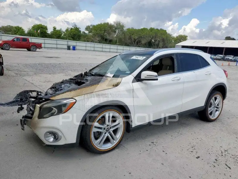 2019 Mercedes Benz GLA-Class photo