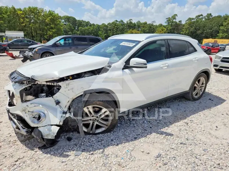 2019 Mercedes Benz GLA-Class фото
