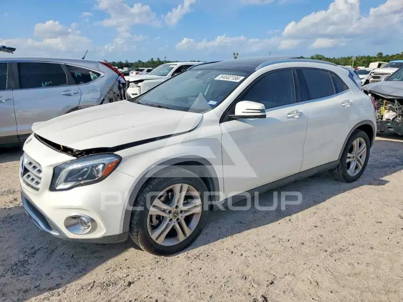 2019 Mercedes Benz GLA-Class фото