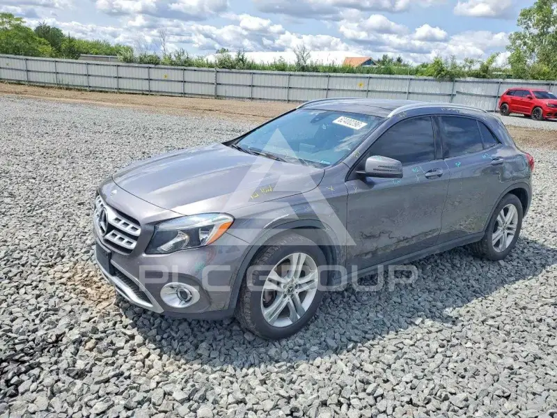 2019 Mercedes Benz GLA-Class фото