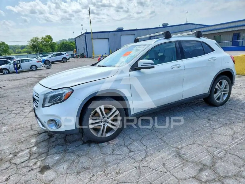 2019 Mercedes Benz GLA-Class photo