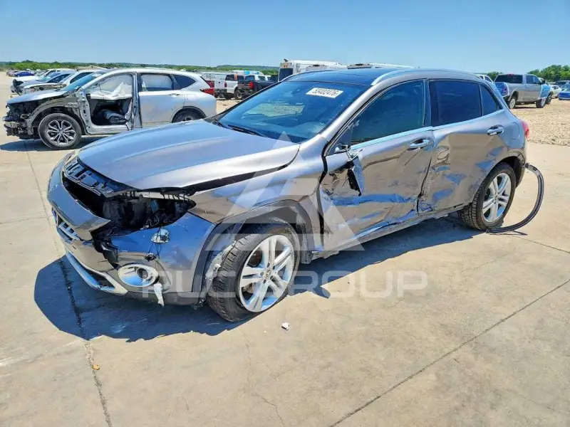 2019 Mercedes Benz GLA-Class фото