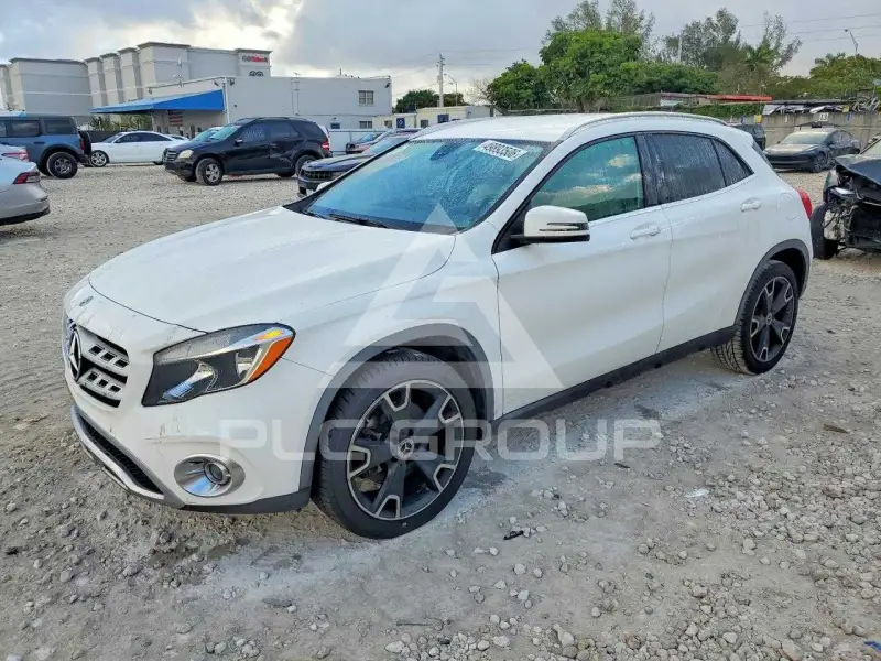 2019 Mercedes Benz GLA-Class photo