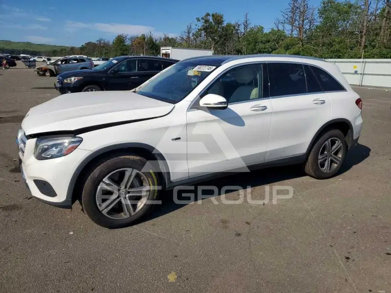 2019 Mercedes Benz GLC-Class photo