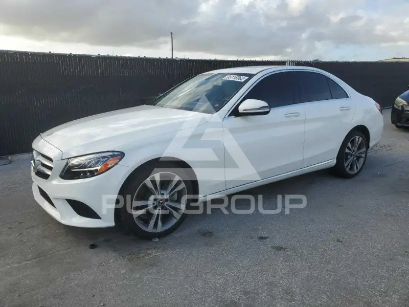 2019 Mercedes Benz C 300 photo