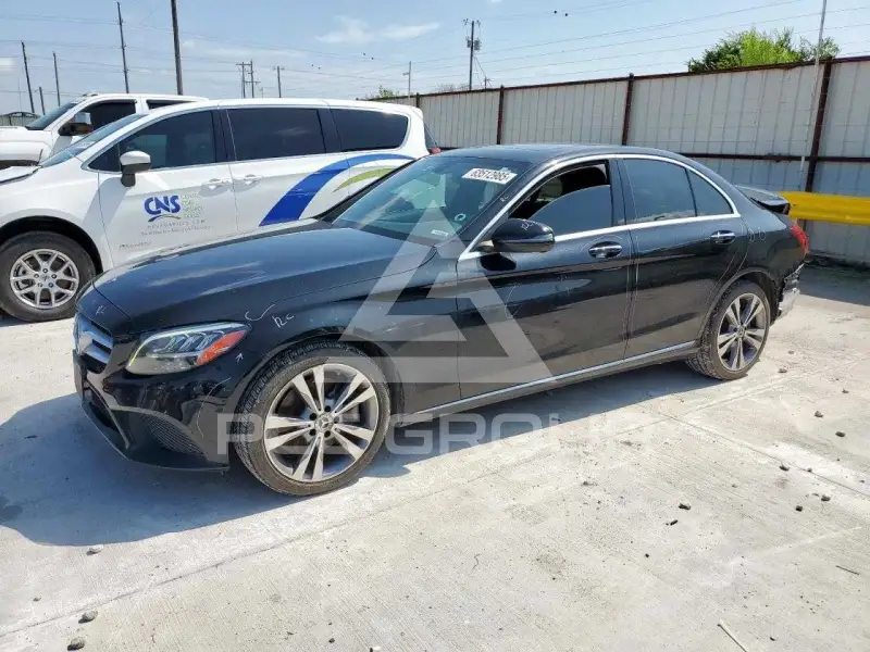 2019 Mercedes Benz C-Class photo