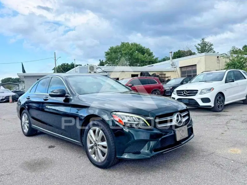 2019 Mercedes Benz C-Class photo