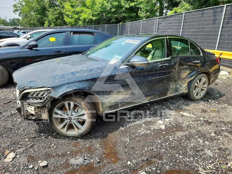 2019 Mercedes Benz C-Class фото