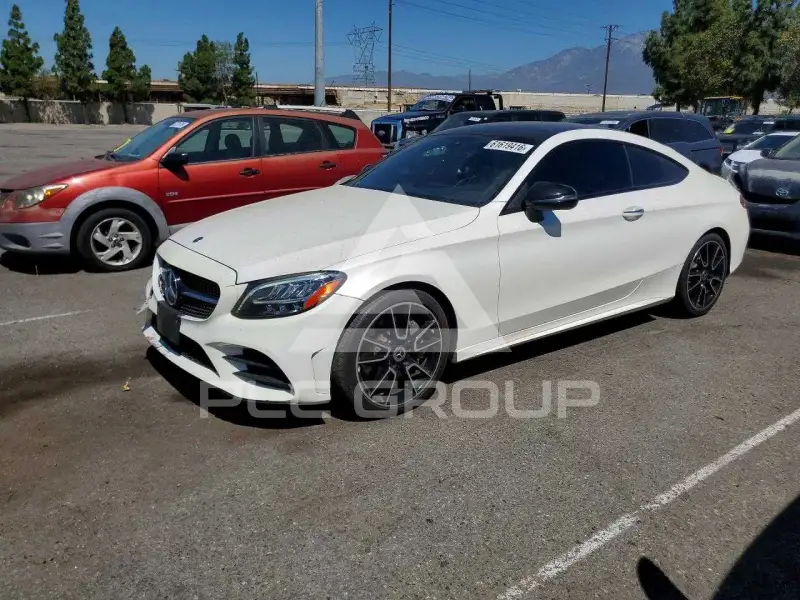 2019 Mercedes Benz C-Class фото