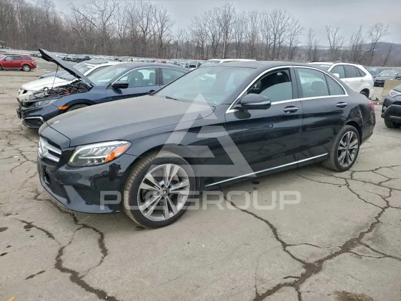 2019 Mercedes Benz C-Class фото