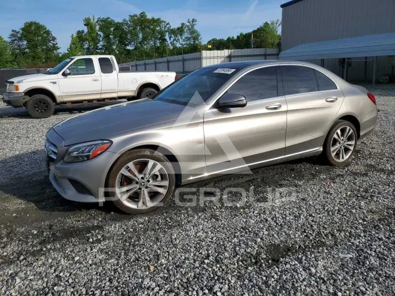 2019 Mercedes Benz C-Class фото