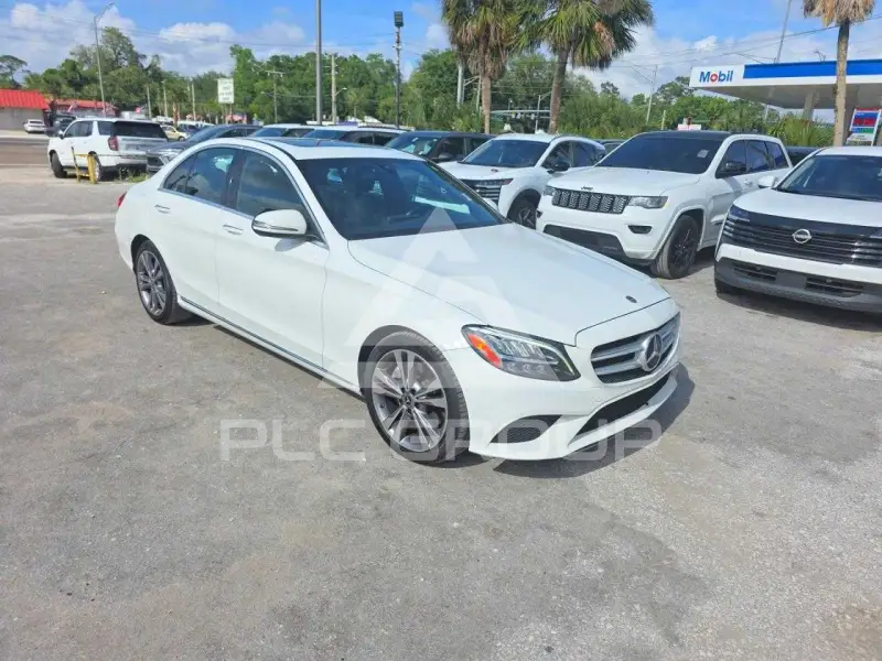 2019 Mercedes Benz C-Class фото