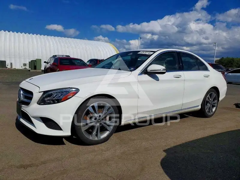 2019 Mercedes Benz C-Class фото