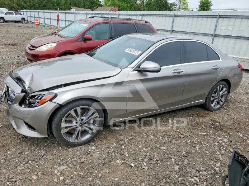 2019 Mercedes Benz C-Class фото