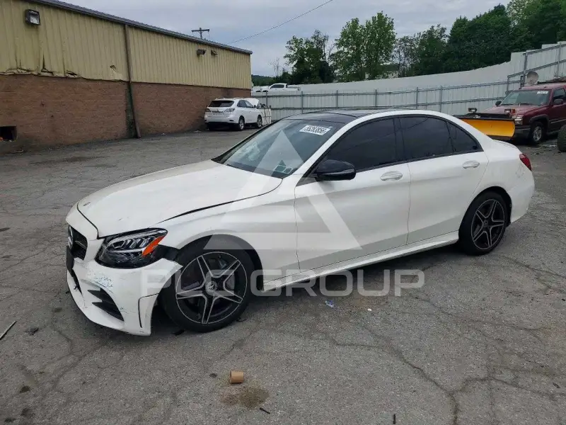 2019 Mercedes Benz C-Class фото