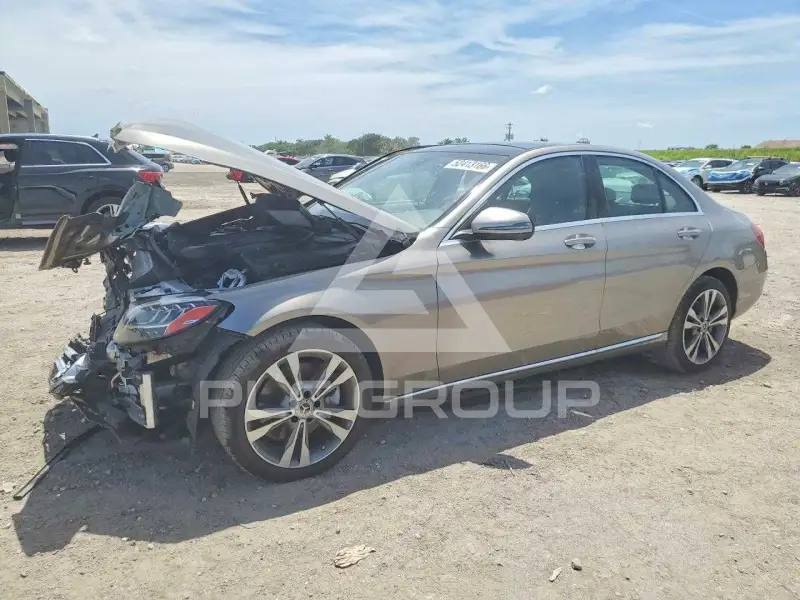 2019 Mercedes Benz C-Class photo