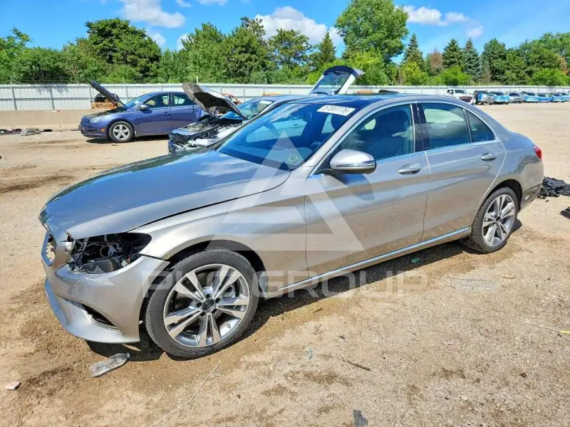 2019 Mercedes Benz C-Class photo