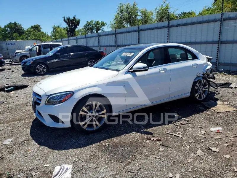 2019 Mercedes Benz C-Class фото