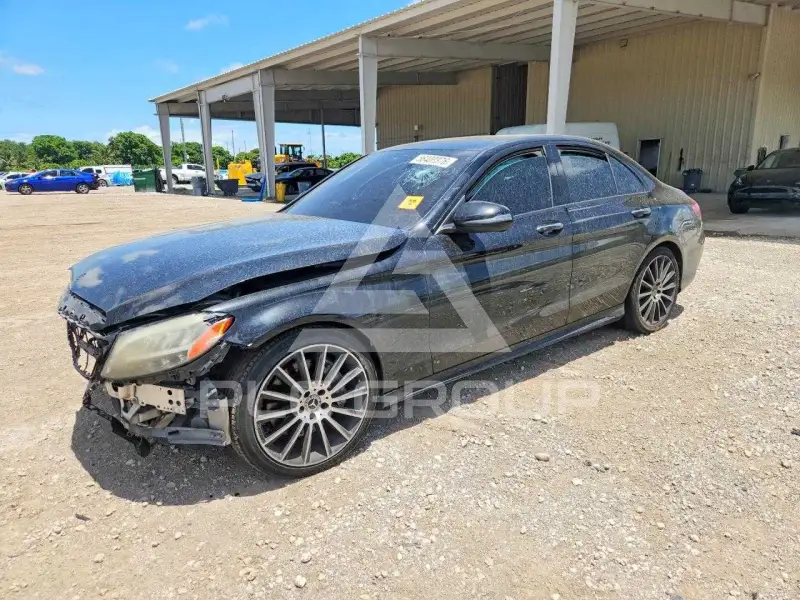 2019 Mercedes Benz C-Class фото