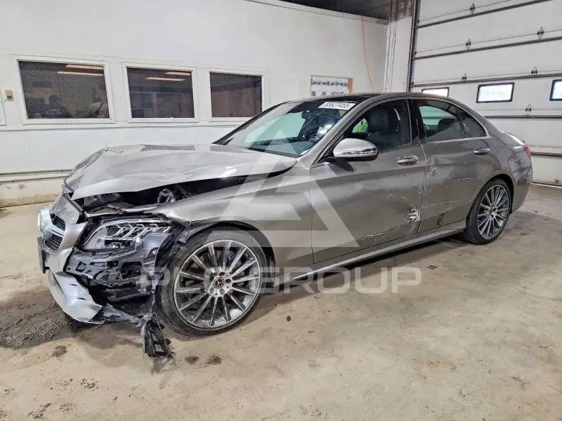 2019 Mercedes Benz C-Class фото