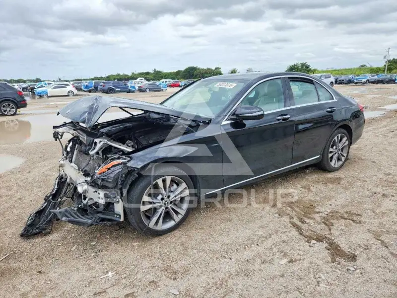 2019 Mercedes Benz C-Class photo