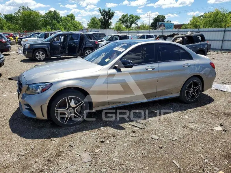 2019 Mercedes Benz C-Class фото