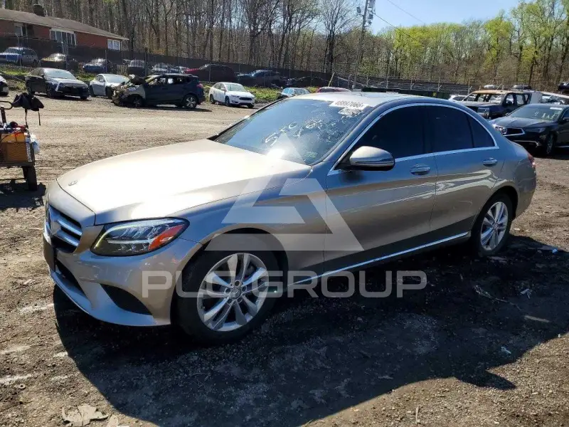 2019 Mercedes Benz C-Class фото