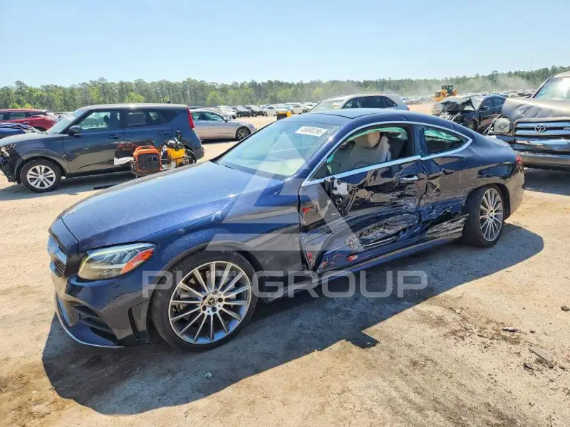 2019 Mercedes Benz C-Class фото