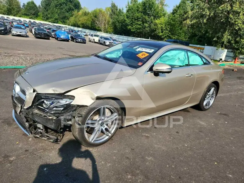 2019 Mercedes Benz E-Class фото