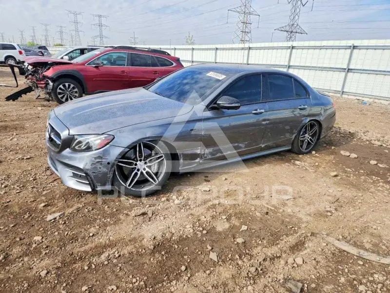 2019 Mercedes Benz E-Class фото