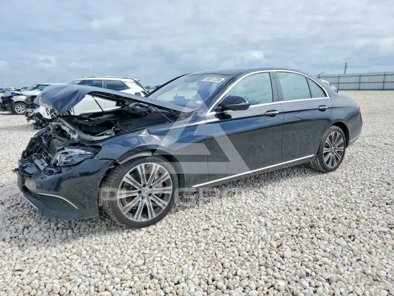 2019 Mercedes Benz E-Class фото