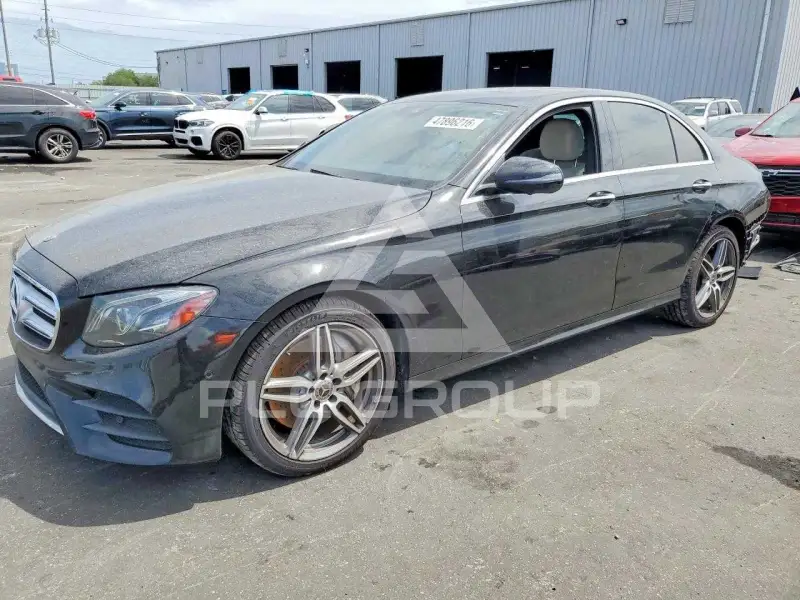 2019 Mercedes Benz E-Class фото