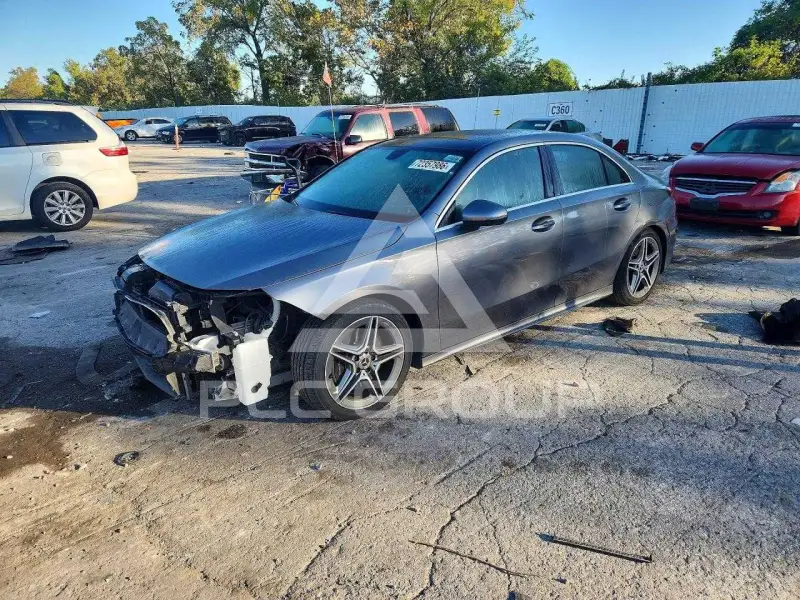2019 Mercedes Benz A photo