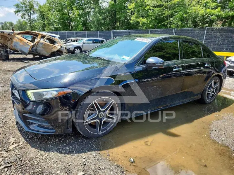 2019 Mercedes Benz A photo