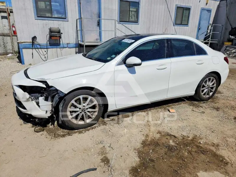 2019 Mercedes Benz A фото