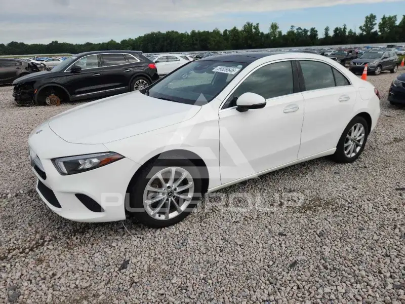 2019 Mercedes Benz A photo