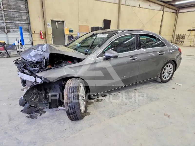 2019 Mercedes Benz A фото