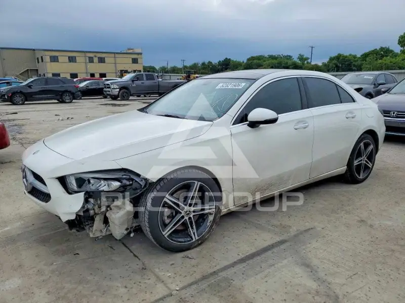 2019 Mercedes Benz A photo