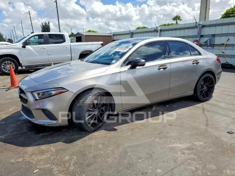 2019 Mercedes Benz A photo