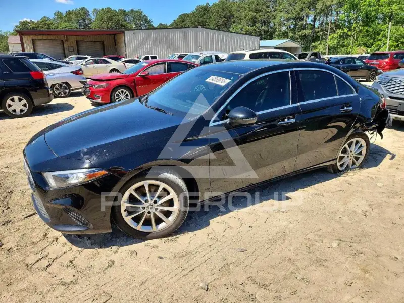 2019 Mercedes Benz A фото